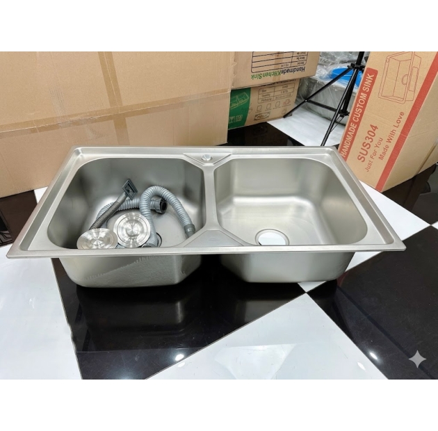 Chậu Rửa Chén 2 Hộc Inox 201 LUSENTER (BRC50)